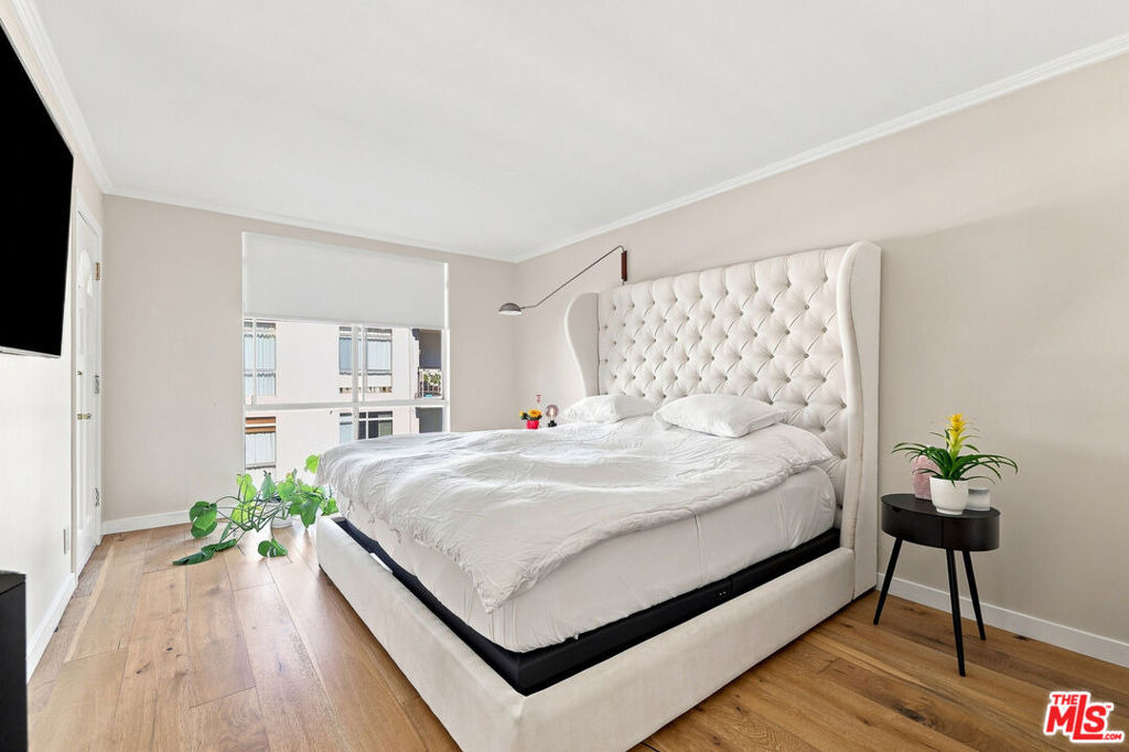 7270 Hillside Ave - Photo 8