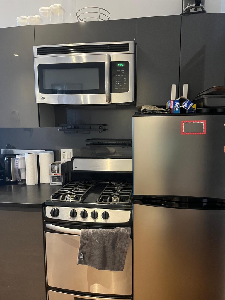 509 East 87th Street - Photo 1