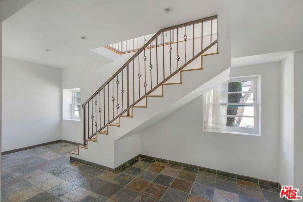 5039 Marburn Avenue - Photo 14