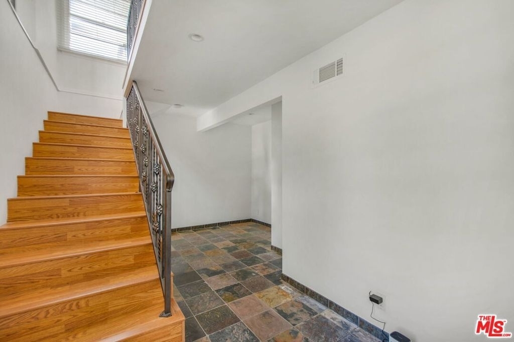 5039 Marburn Avenue - Photo 13