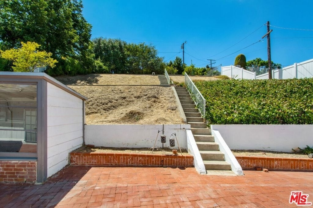 5039 Marburn Avenue - Photo 18