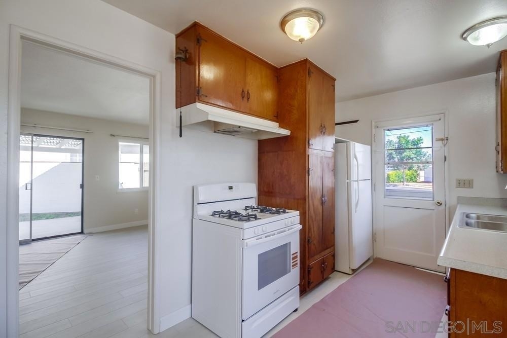 2862 Mimika Pl - Photo 8
