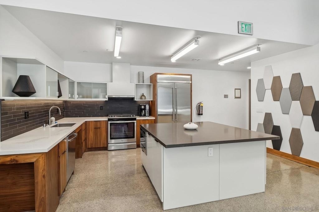 321 10th Ave - Photo 27