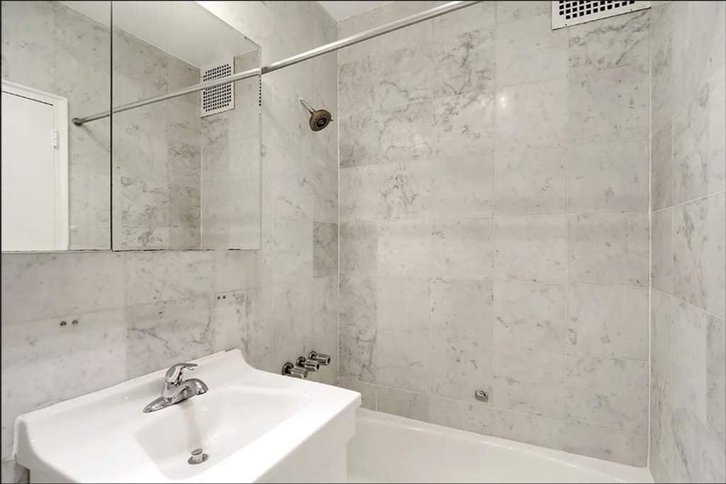 172 East 91st Street - Photo 6