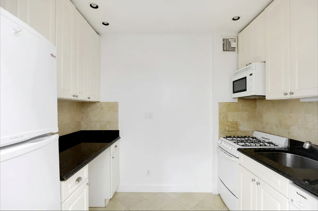172 East 91st Street - Photo 0