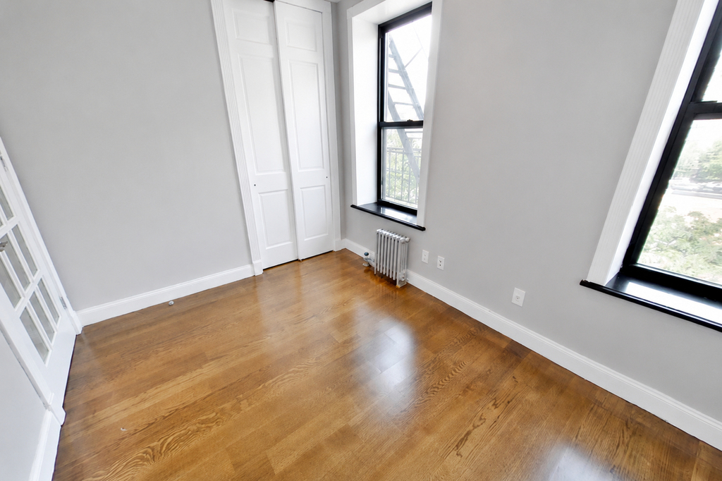 Copy of 326 East 100th Street, Unit 5a - Photo 4