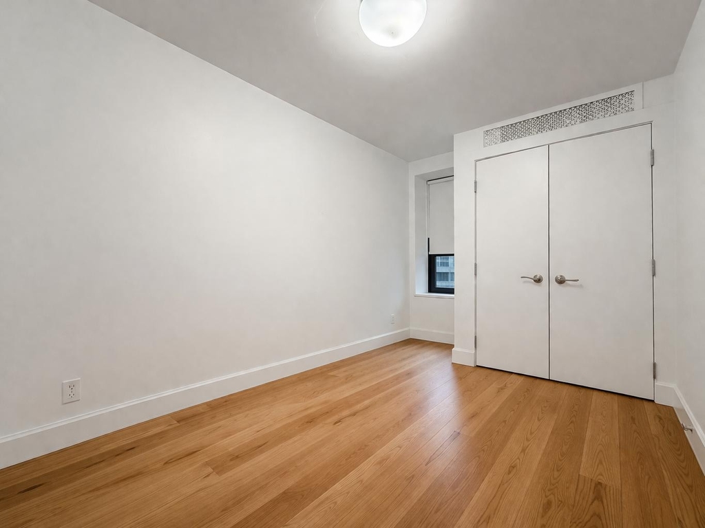 29 West 12th Street - Photo 4