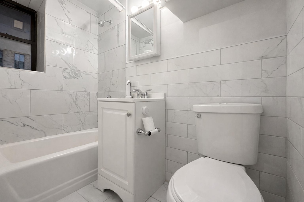 29 West 12th Street - Photo 5