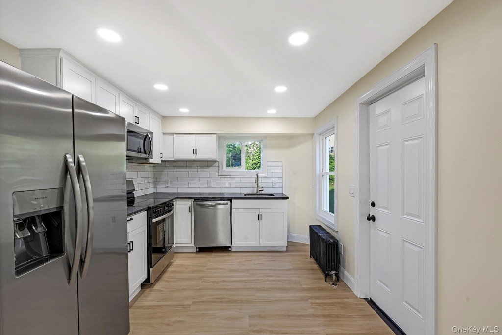 5 Grant Avenue - Photo 9