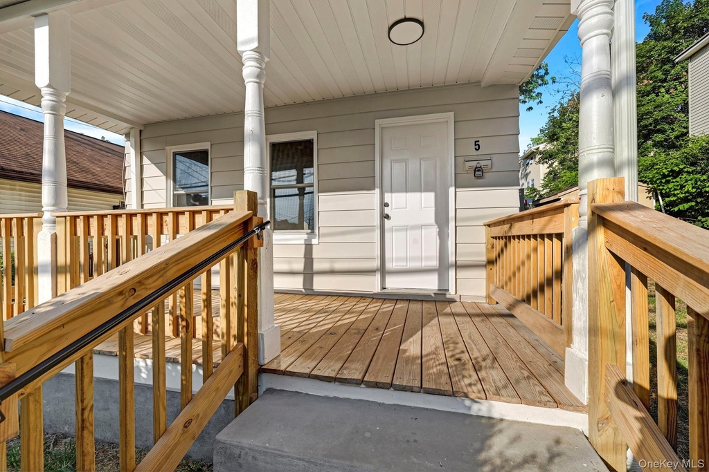 5 Grant Avenue - Photo 1