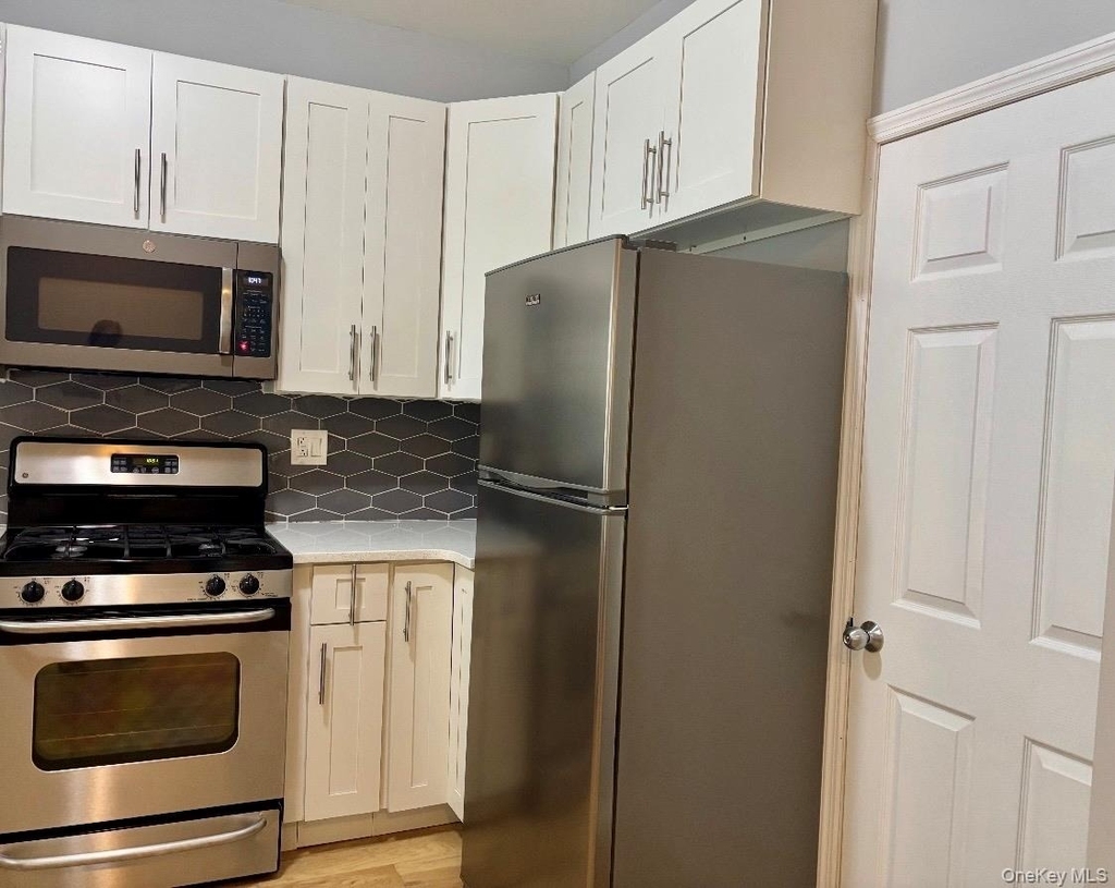 980 Thomas Place - Photo 10