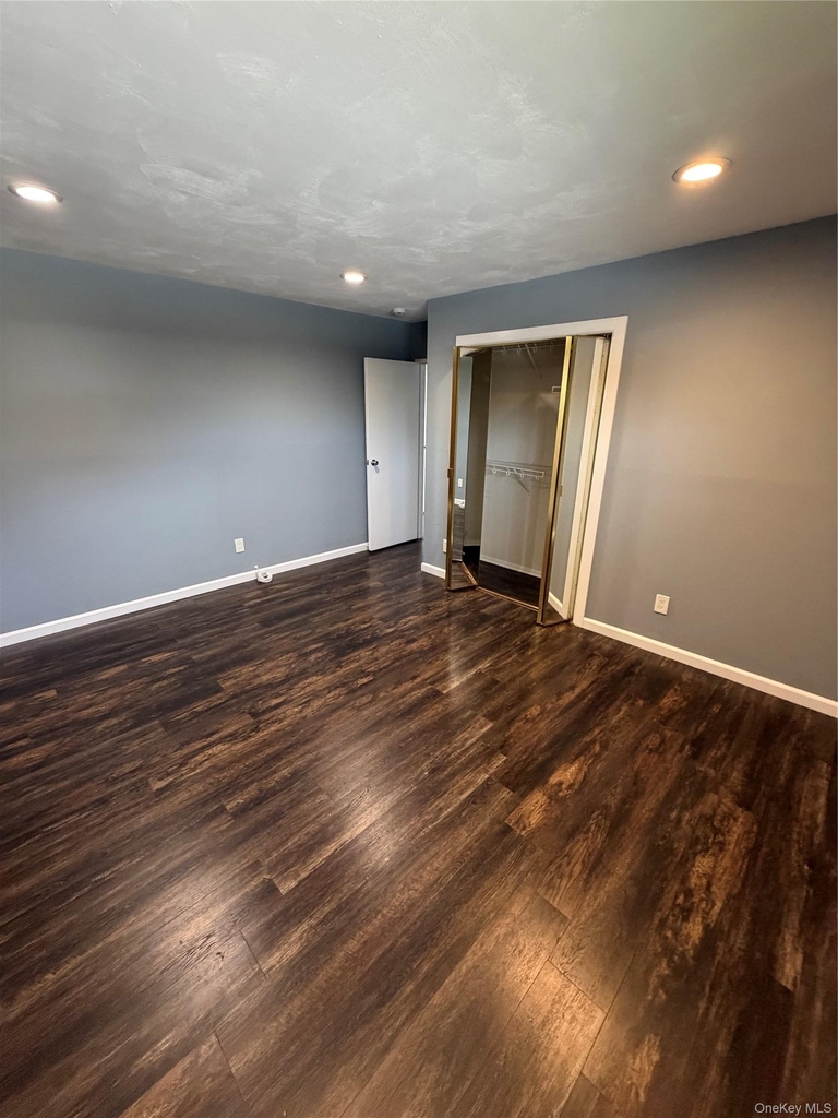 266 Central Park Roads - Photo 8