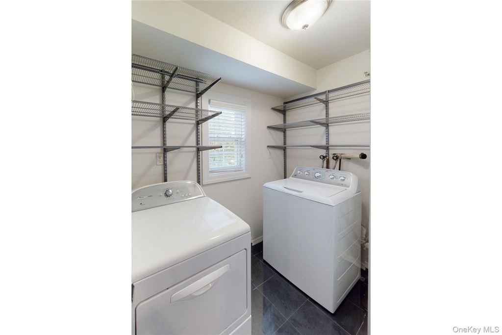 175 Overlook Drive - Photo 2