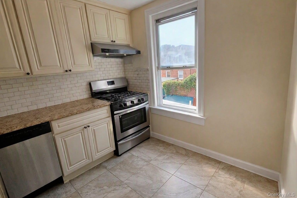 6807 59th Drive - Photo 2