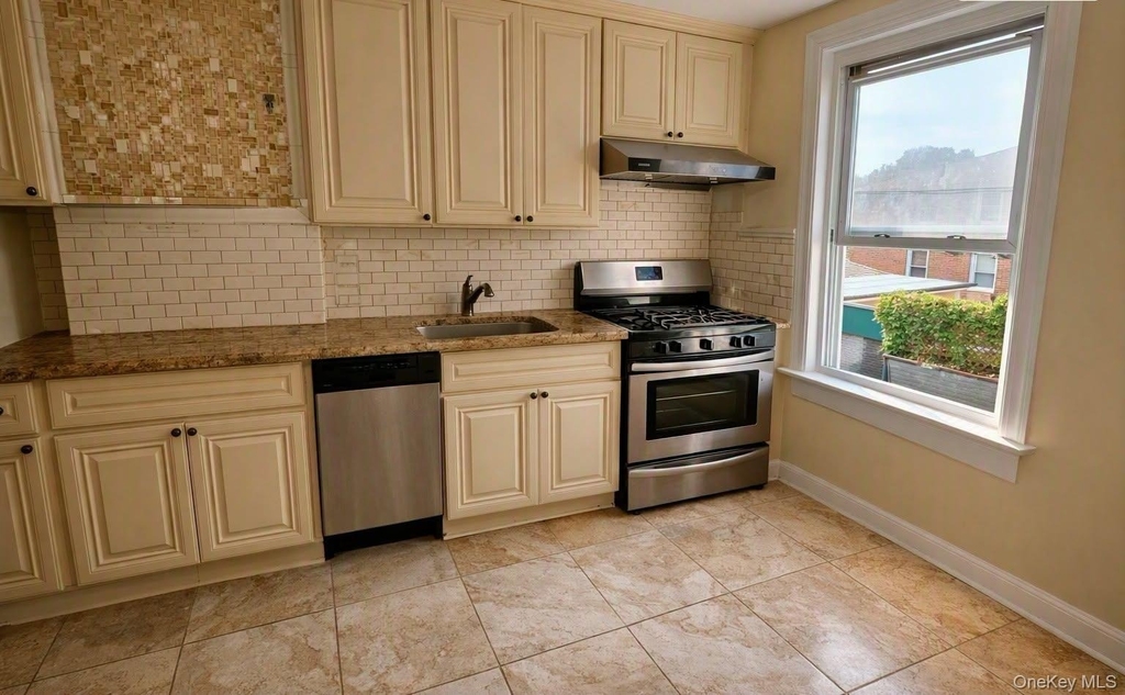 6807 59th Drive - Photo 0