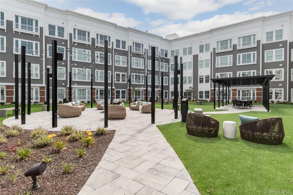 75 E Hoffman Avenue - Photo 11