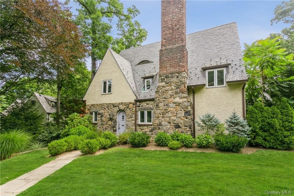 7 Cotswold Way - Photo 1