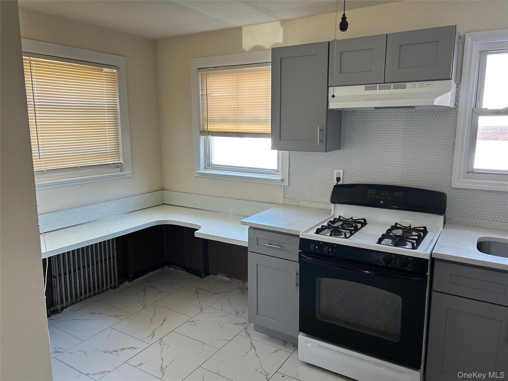 1086 Tulip Avenue - Photo 3