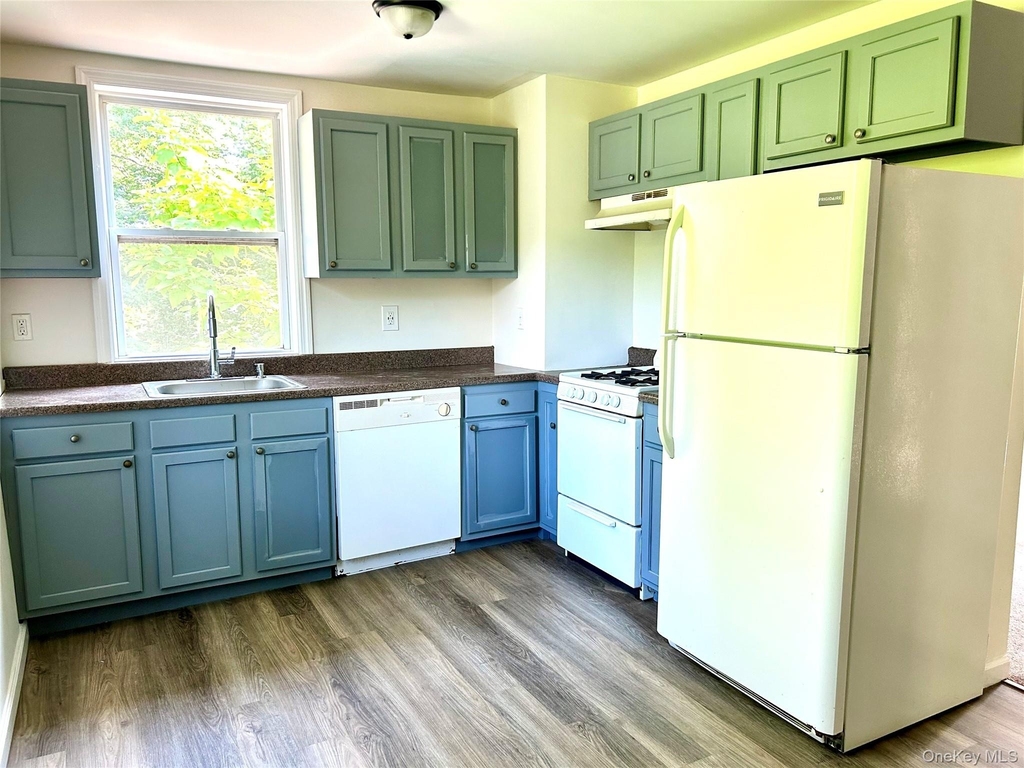 321 Canal Road - Photo 5