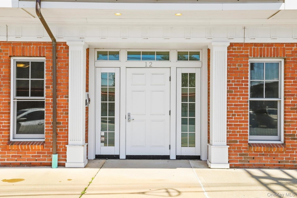 12 N Astor Street - Photo 2