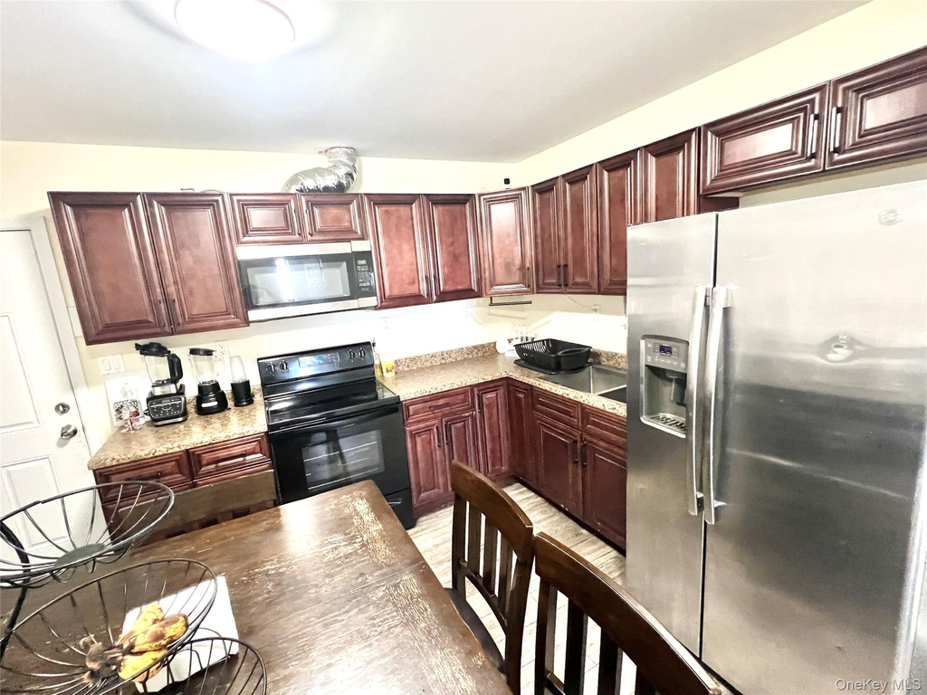 108 North Street - Photo 2