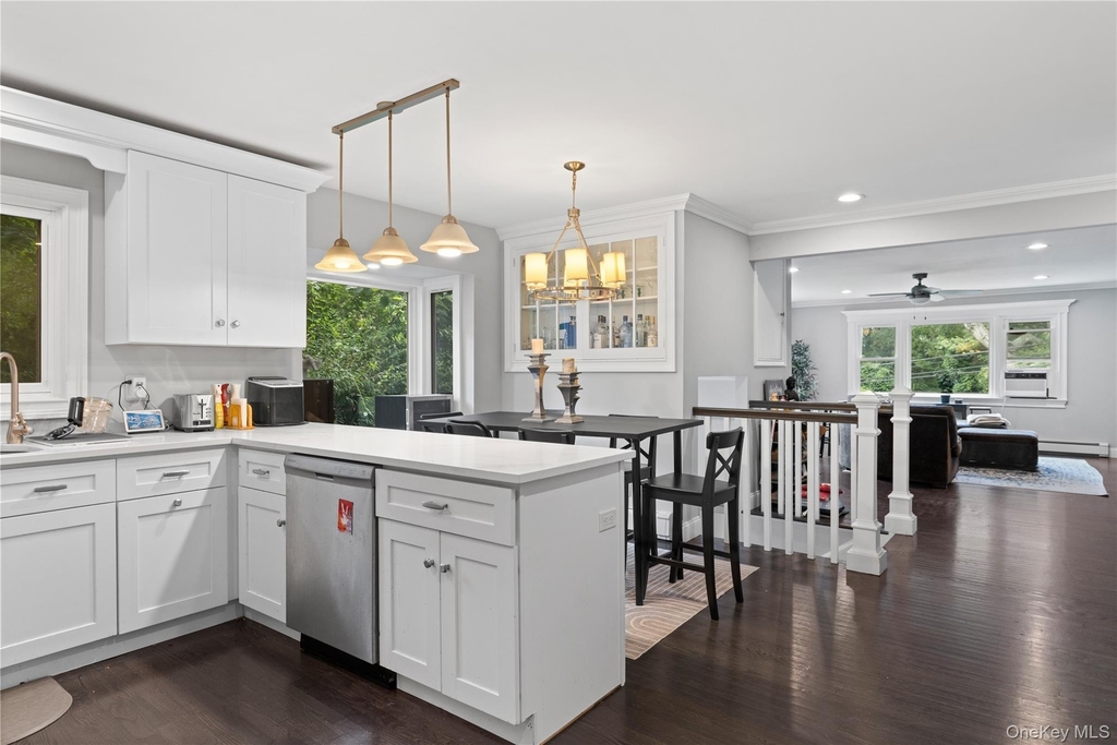 44 Chestnut Avenue - Photo 4