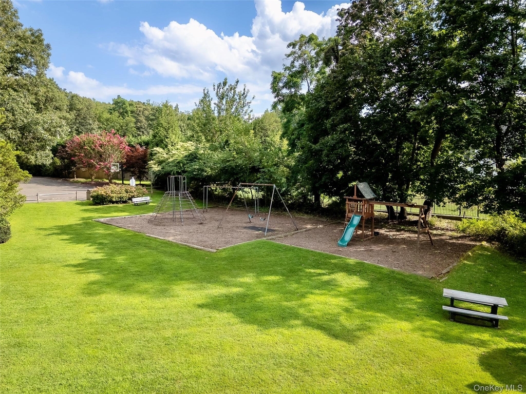 44 Chestnut Avenue - Photo 23