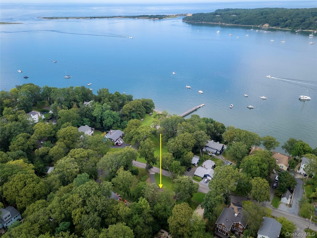 44 Chestnut Avenue - Photo 1