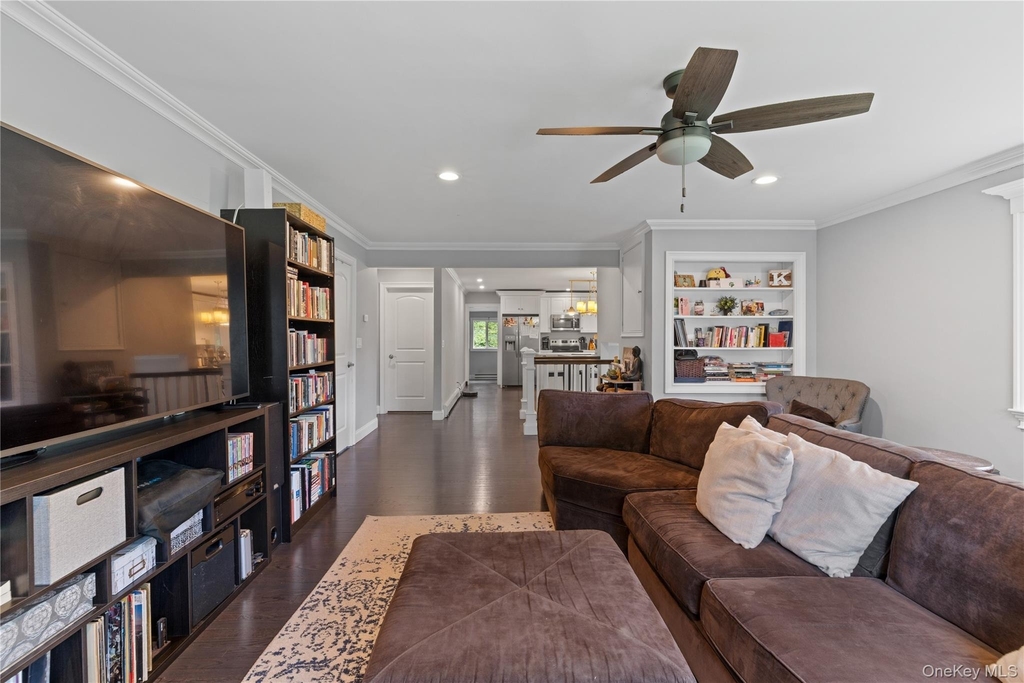 44 Chestnut Avenue - Photo 5