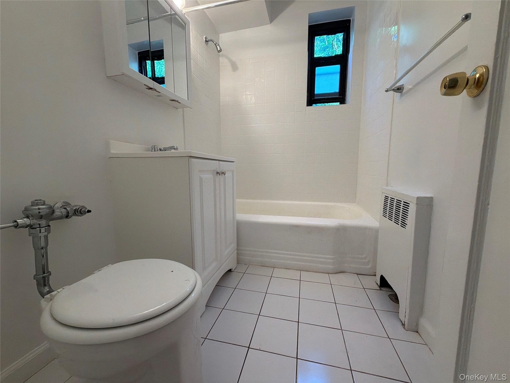 21 Schenck Avenue - Photo 7