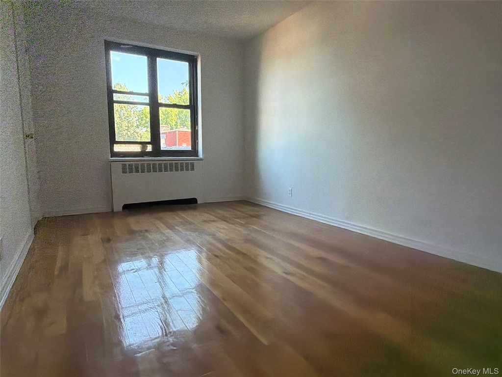 21 Schenck Avenue - Photo 4