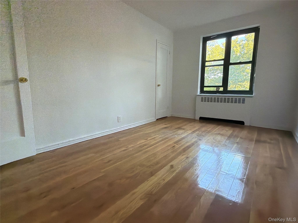 21 Schenck Avenue - Photo 5