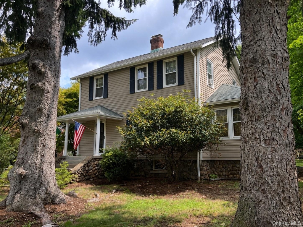 264 Ehrhardt Road - Photo 0