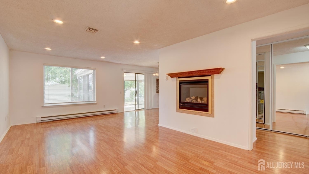 94 Salix Plaza - Photo 3