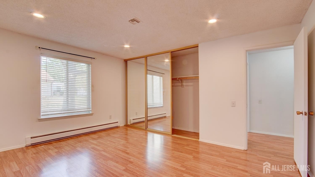 94 Salix Plaza - Photo 15
