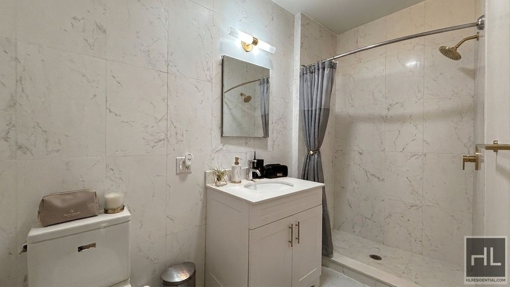 305 W 150th Street - Photo 2