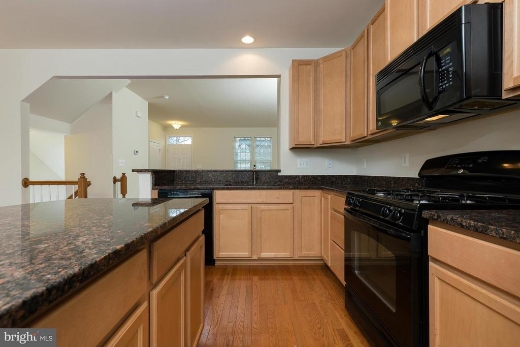 4548 Alliance Way - Photo 4