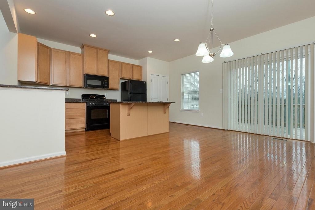 4548 Alliance Way - Photo 7
