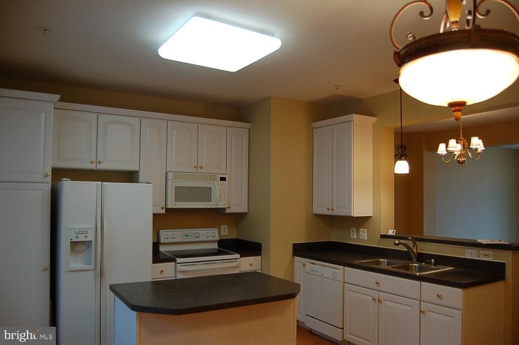 4081 Cressida Place - Photo 11