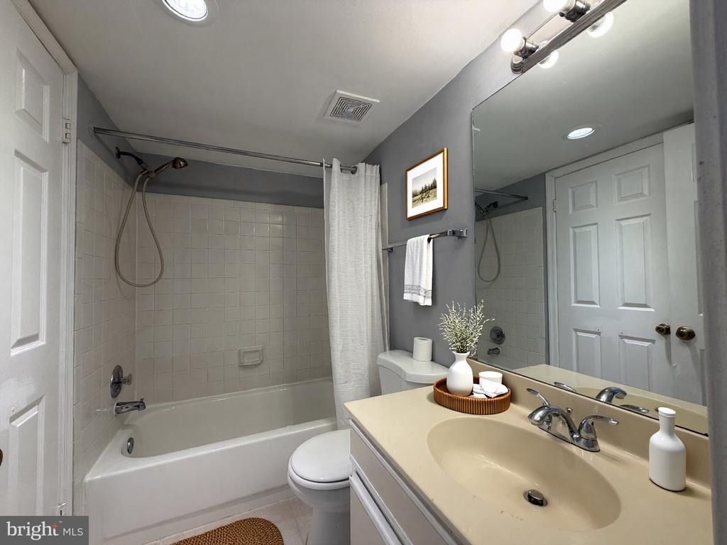 9563 Battery Heights Boulevard - Photo 18