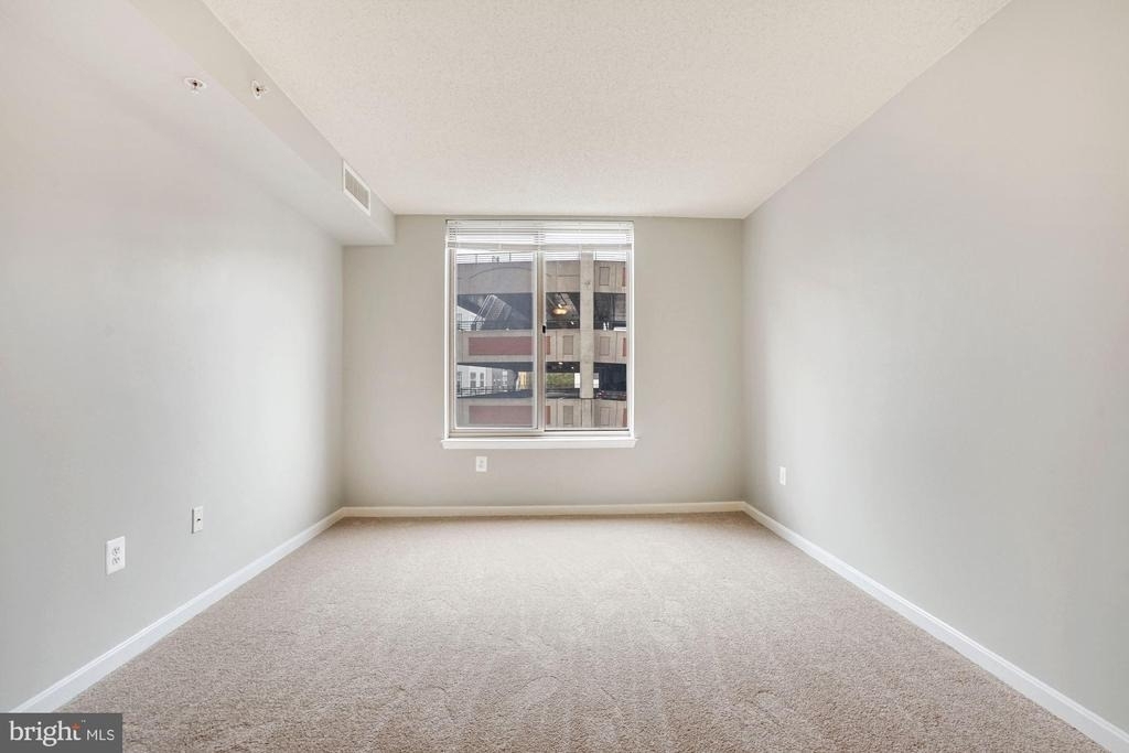 2726 Gallows Road - Photo 14