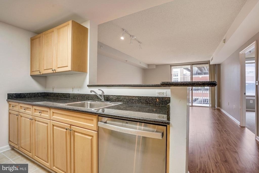 2726 Gallows Road - Photo 5