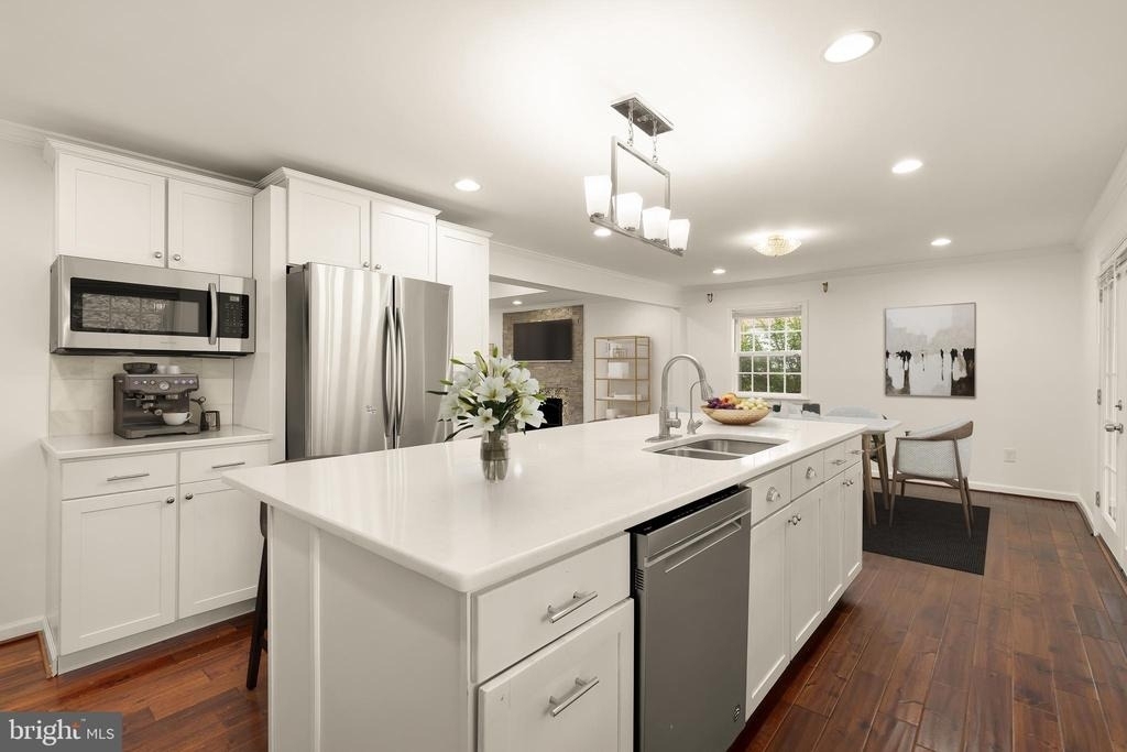 6203 Hardy Drive - Photo 8
