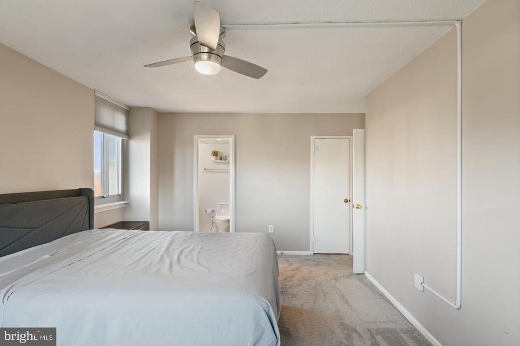 2059 Huntington Avenue - Photo 4