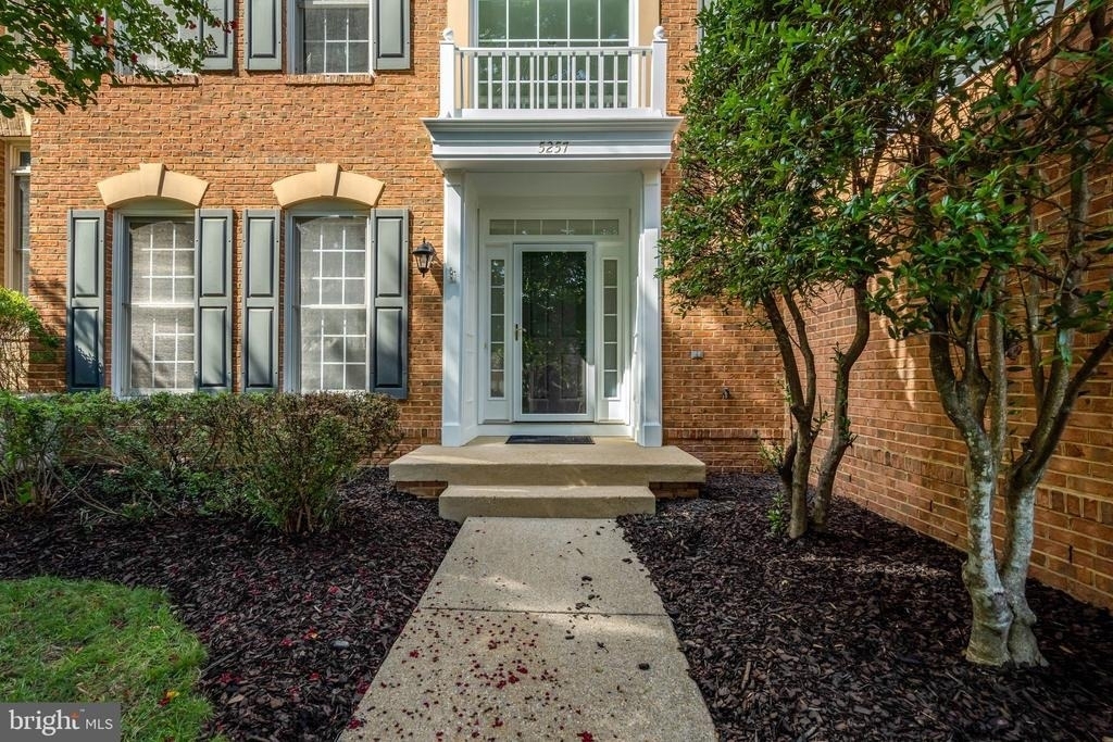 5257 Winter View Drive - Photo 0