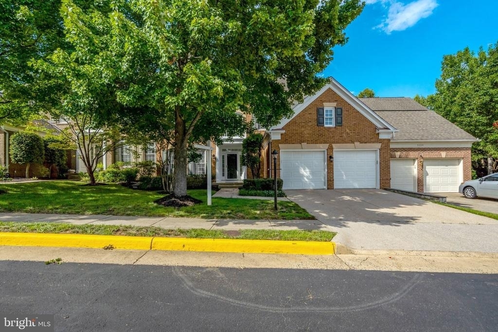 5257 Winter View Drive - Photo 2