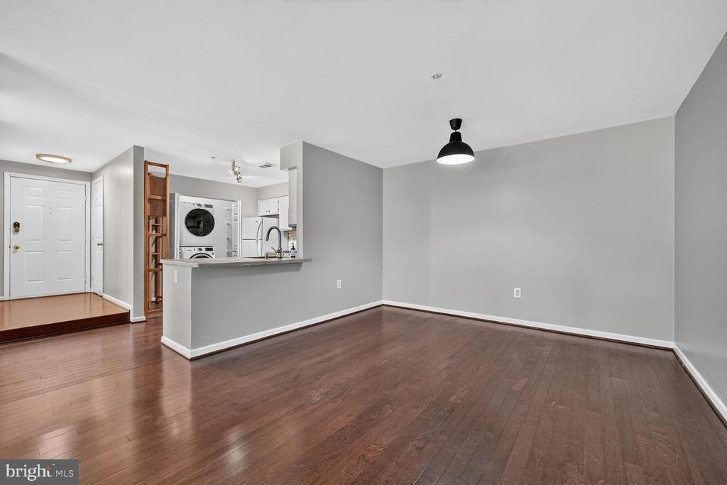 6107 Wigmore Lane - Photo 9