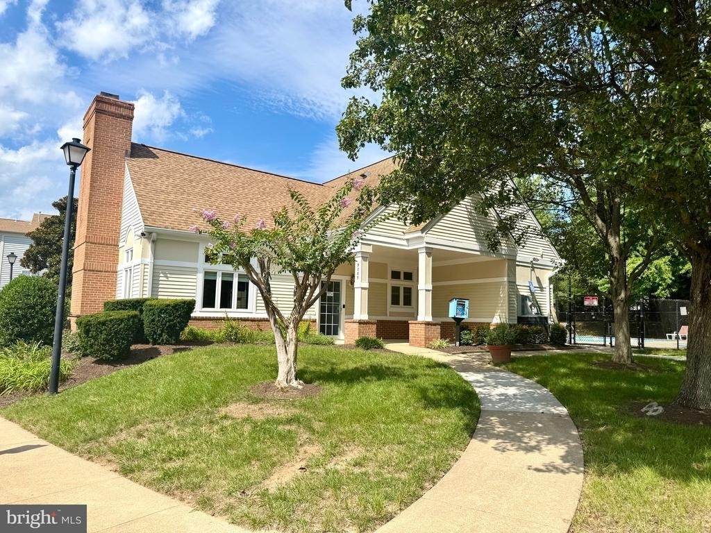 8244 Catbird Circle - Photo 4