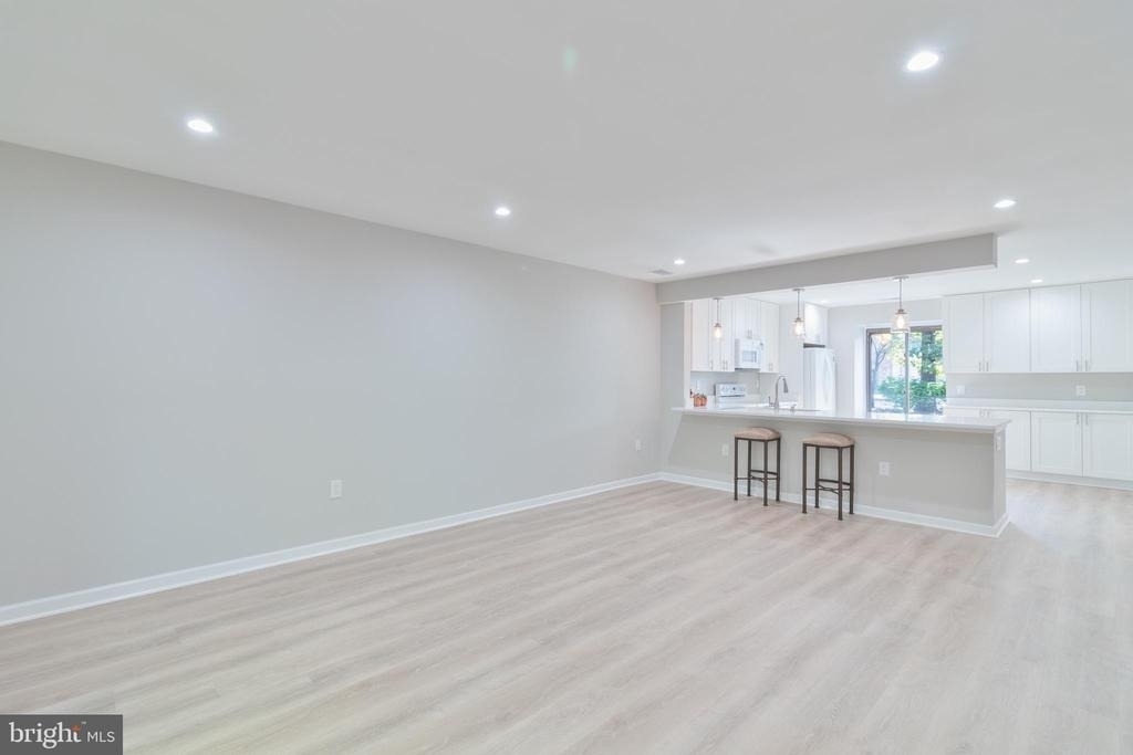 8748 Ridge Hollow Court - Photo 5