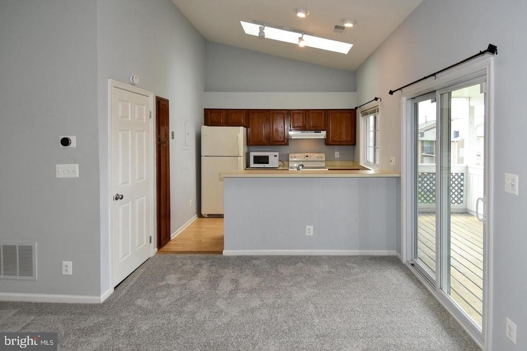 4056 Grays Pointe Court - Photo 8